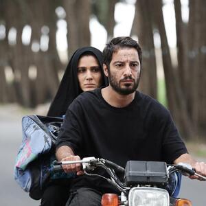 چهره ها/ عکسی که از بازیگرِ «مغزهای کوچک زنگ زده» جلب‌توجه کرد!