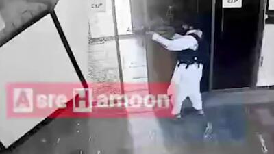 نخستین تصاویر از آغاز حمله تروریست‌ها به دادگستری زاهدان