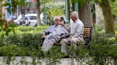 زندگی بازنشستگان در ایران شبیه آلمان و فرانسه شد!