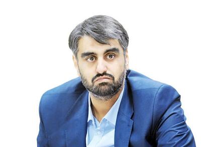 توضیحات شمسایی، رئیس مرکز رسانه مجلس، درباره تعداد همراهان قالیباف در سفر به ژنو: ۴ نماینده، ۳ نفر از وزارت خارجه، ۸ خبرنگار و مستند ساز، ۴ مترجم و ۱۵ مسئول و کارشناس حضور دارند/ رئیس مجلس برای حضور در اجلاس روسای مجالس جهان که ۵ سال یک بار برگزار می‌شود، به ژنو رفت