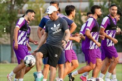 مس رفسنجان با پنجره بسته بازیکن می‌گیرد!