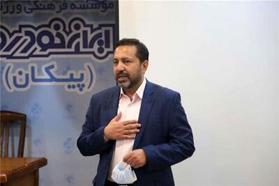 مدیرروستا: لیگ ما فقط نام حرفه‌ای دارد؛ رقم برخی قراردادها باور کردنی نیست