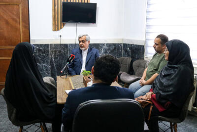 فرماندار رشت: نگاه برخی دستگاه‌ها نسبت به رسانه صوری و تزئینی است