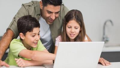 والدین ایمن برای نوجوانان باشیم
