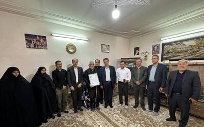 دیدار استاندار مرکزی با خانواده شهید  رسول رضایی  در ساوه