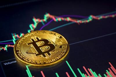 تاجدار دنیای دیجیتال هنوز بی‌جهت؛ مقاومت 119000 دلار در برابر او ایستاده؛ آپدیت تحلیل تکنیکال بیت کوین / 8 مرداد 1404