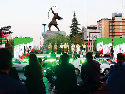 اسطوره‌ای در میدان ونک