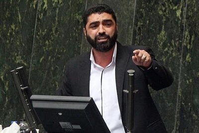 نماینده شهرکرد: جنگ ۱۲ روزه، جدال بین توحید با کفر و خداپرستی با هواپرستی بود