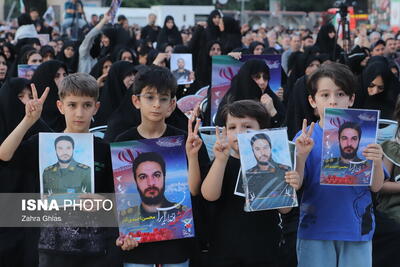 فرزند شهید: پدر من، قهرمان خودم است