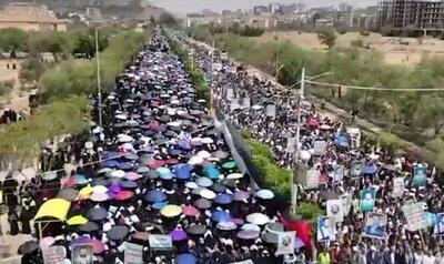 فیلم/ راهپیمایی گسترده دانشجویان دانشگاه صنعا در حمایت از غزه