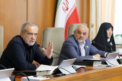 پزشکیان در هیئت دولت: چاره مشکل کم آبی، تعطیل کردن نیست