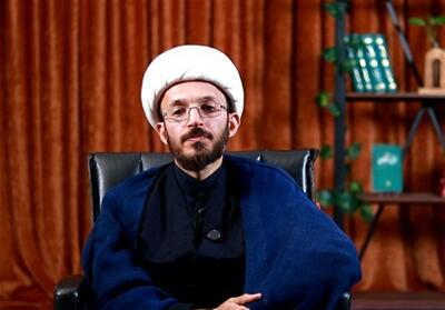 عظمت انقلاب اسلامی نباید در حجاب معاصرت فراموش شود - تسنیم