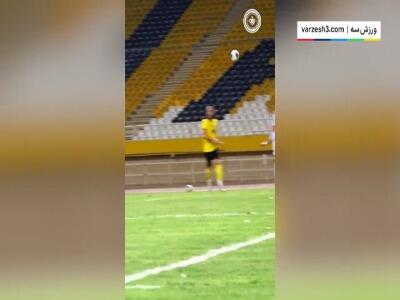 اولین گل آرش رضاوند برای سپاهان