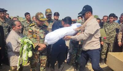 پیکر مطهر شهید جاوید الاثر بعد از ۳۹ سال در آغوش فرزندش آرام گرفت 