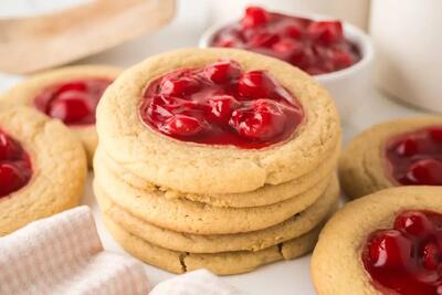 طرز تهیه کوکی آلبالو با طعم بی‌ نظیر