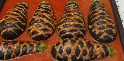 طرز تهیه بادمجون شکم پر با گوشت چرخکرده خوشمزه و ساده و با طرح لوزی شکل خوشکل!