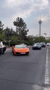 جولان لامبورگینی گالاردو در خیابان‌های تهران