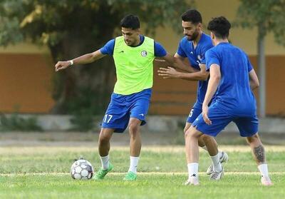 استقلال از سه مدعی دیگر خیلی عقب است