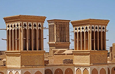 توصیه پادشاه انگلیس در کویت به استفاده از کلمه درست ایرانی
