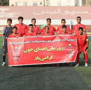پرسپولیس با برد پُرگل لیگ را آتش زد! - پارس فوتبال