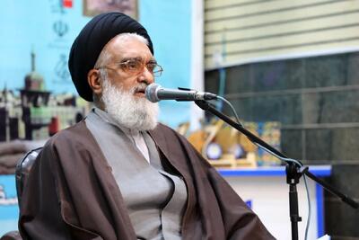 امام جمعه قم در بیمارستان بستری شد