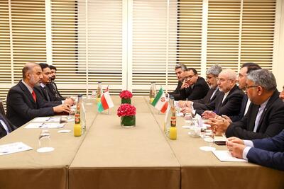 رئیس مجلس در دیدار با رئیس شورای عمان: همگان از فریبکاری و بی‌صداقتی آمریکایی‌ها درس بگیرند