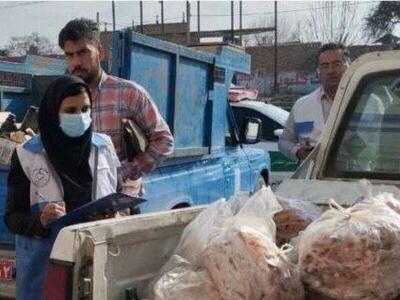 جمع‌آوری بیش از ۲ تُن مواد غذایی تاریخ مصرف گذشته در شادگان