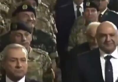ببینید / شوخی غیرمنتظره جوزف عون با فرمانده ارتش لبنان