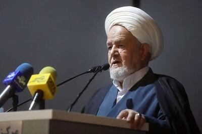 رئیس دفتر عقیدتی سیاسی فرمانده کل قوا: پس از اتفاقات اخیر در سیستم دفاعی امنیتی و حفاظت از مرز‌ها تجدیدنظر کنیم/ باید اشراف اطلاعاتی را افزایش دهیم / امروز با شرایطی مواجهیم که باید از تجربیات تاریخ اسلام استفاده کنیم تا بتوانیم کار را پیش ببریم