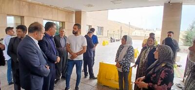 عیادت معاون محیط زیست طبیعی از مصدومان حادثه آتش سوزی آبیدر