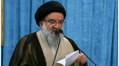 آیت الله خاتمی: تقوا، کلید موفقیت و حریم‌داری در برابر چالش‌ها است/ دشمن می‌خواهد حوصله مردم را سر ببرد/ هیچ زمانی دینداری بدون مقاومت نبوده است
