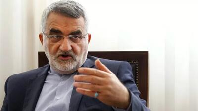 ببینید | علاالدین بروجردی: نمی‌دانم می‌شود بگویم یا نه؛ شب آخر آقای شمخانی، من و سه نفر دیگر را فرا خواند
