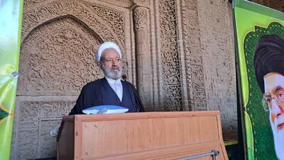 خطیب جمعه اردستان: حقوق بشر اسلامی، پاسخی به ادعاهای دروغین غرب