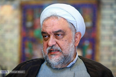 امیری‌فر: دولت پزشکیان بهتر از دولت قبل عمل کرده، اما پایداری‌ها سنگ‌اندازی می‌کنند/ تا وقتی که پایداری‌ها در صداوسیما حاکم هستند، امیدی به تغییر نیست