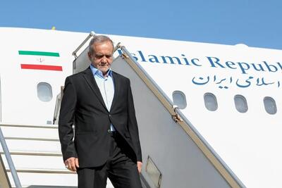 پزشکیان با استقبال نواز شریف وارد لاهور پاکستان شد (فیلم)