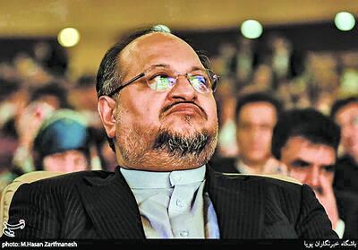 شکایت محمد شریعتمداری از چارسوق