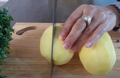 اگه تو خونه فقط سیب زمینی و پیاز دارید این غذا رو درست کنید / فیلم