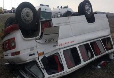 واژگونی خودرو ورزشکاران کشتی‌گیر ۱۴ نفر مصدوم شدند
