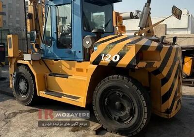 مزایده (شرکت برق) فروش 2 دستگاه خودروی کامیونت ون مدل ۱۳۷۹ و ۱۳۸۱ و یک دستگاه لیف تراک ۱۰تن