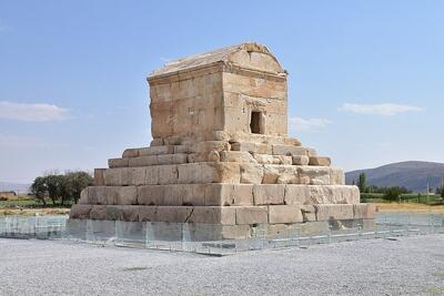 عکس/ مقبره کوروش در زمان سلطنت مظفرالدین‌شاه