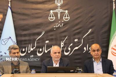وزیر دادگستری: پرهیز از جزیره‌ای عمل کردن مسئولان ضروری است