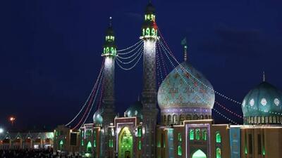 فریاد مرگ بر آمریکا در مراسم چهلم شهدای اقتدار در مسجد جمکران +فیلم