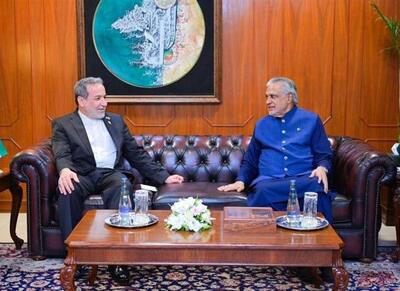 پست وزیر خارجه پاکستان پس از دیدار با عراقچی - اکونیوز