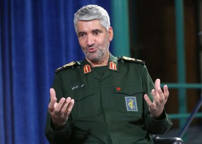سردار فضلی، جانشین معاون هماهنگ‌کننده سپاه: وقتی صهیونیست‌ها در جنگ هوایی کم آوردند، به مقر‌های امنیتی ما یورش بردند؛ از جمله حمله به سپاه امام حسن مجتبی در کرج و سپاه سیدالشهدا در شهر ری