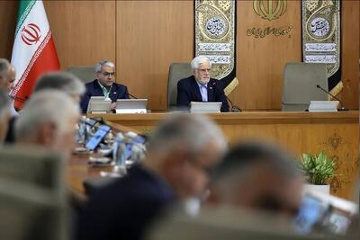 عارف: بحث گرانی قیمت‌ها مطرح شد اما متوجه شدیم تنها یک مصداق بوده است!