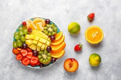 آیا مصرف بیش از حد میوه باعث چاقی می‌شود؟