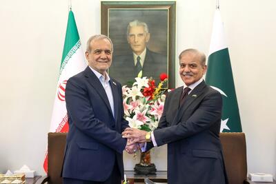 پزشکیان: در زمان کوتاه می‌توانیم حجم روابط تجاری ایران و پاکستان را از ۳ میلیارد به ۱۰ میلیارد دلار ارتقا بدهیم / مواضع پاکستان در دفاع و حمایت از ایران در طول جنگ ۱۲ روزه بسیار دلگرم کننده بود + فیلم