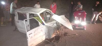 عکس/ حادثه واژگونی وانت مزدا در محور هراز