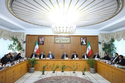 انتقاد روزنامه هم میهن از مدیریت رسانه ای دولت چهاردهم: افراد منصوب شده دانش و تجربه کافی ندارند