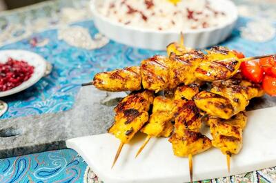 طرز تهیه ۴ مدل جوجه کباب خوشمزه و متفاوت با فوت و فن رستورانی (فیلم)